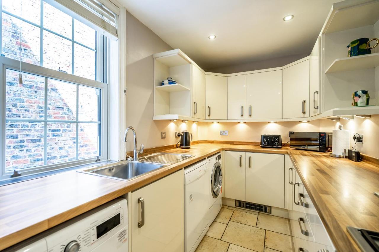 76 Nunnery Lane Villa York Buitenkant foto